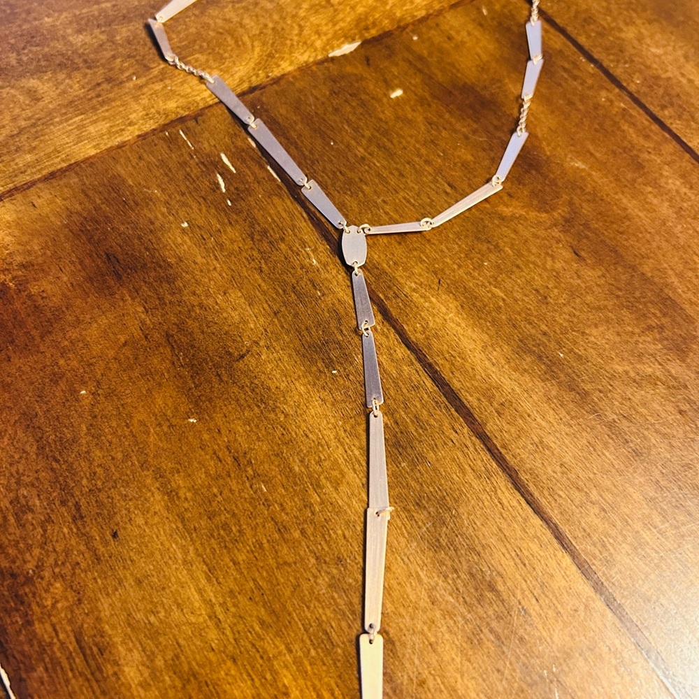 Kendra Scott Elegant Rose Gold  Necklace - Picture 2 of 2
